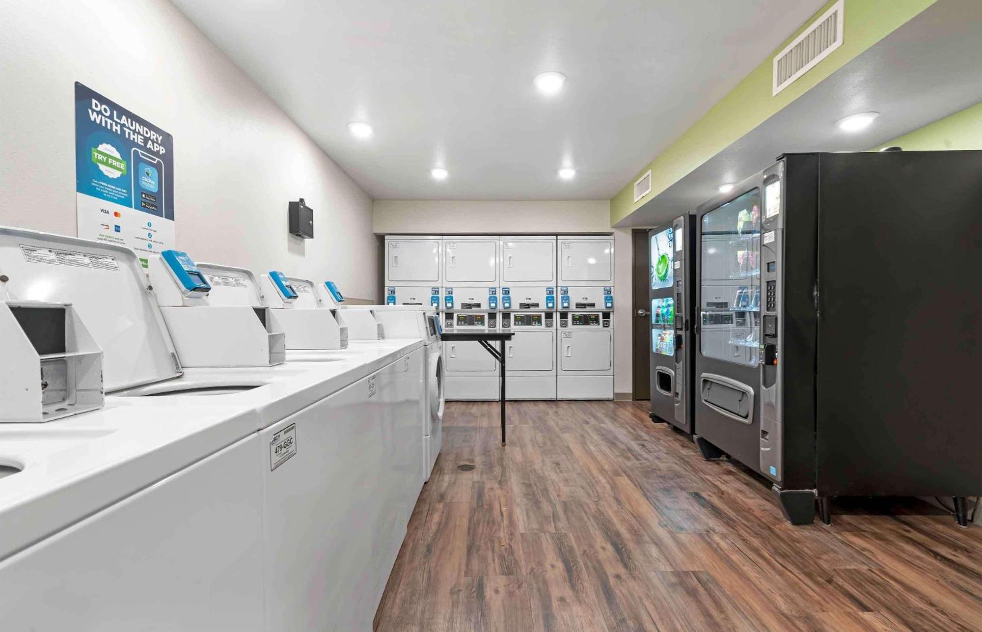 Extended Stay America Select Suites - Orlando - Airport Eksteriør bilde